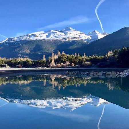 Roca Nevada Suites Villanua Luaran gambar