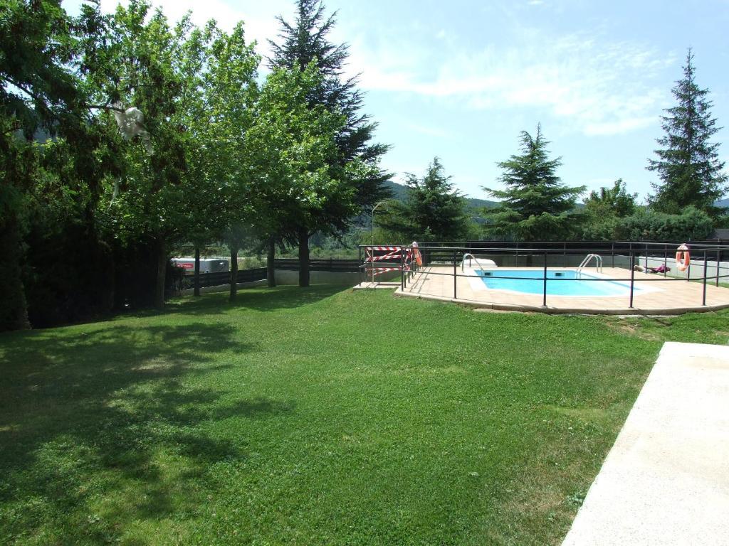 Roca Nevada Suites Villanua Bilik gambar