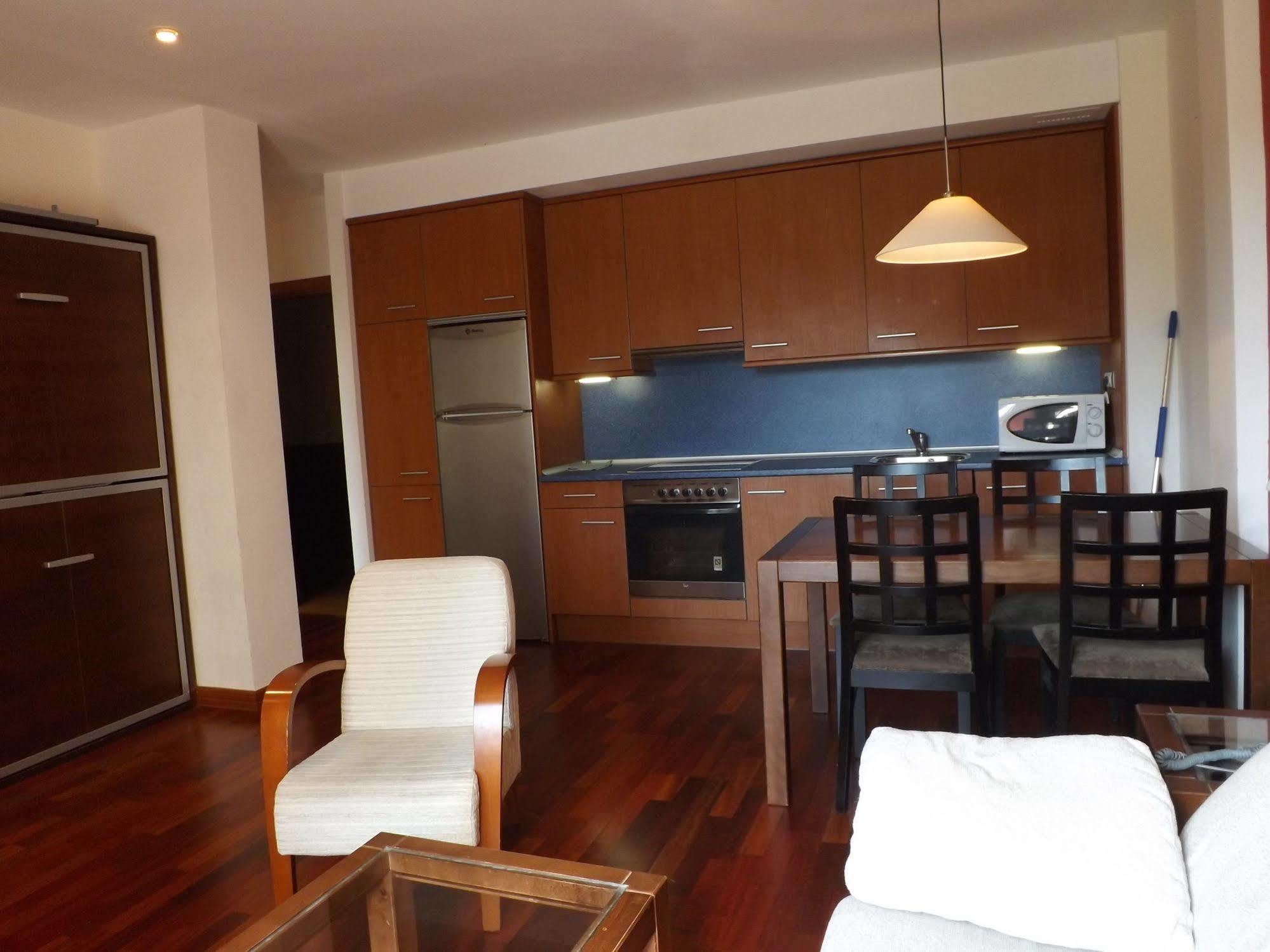 Roca Nevada Suites Villanua Luaran gambar