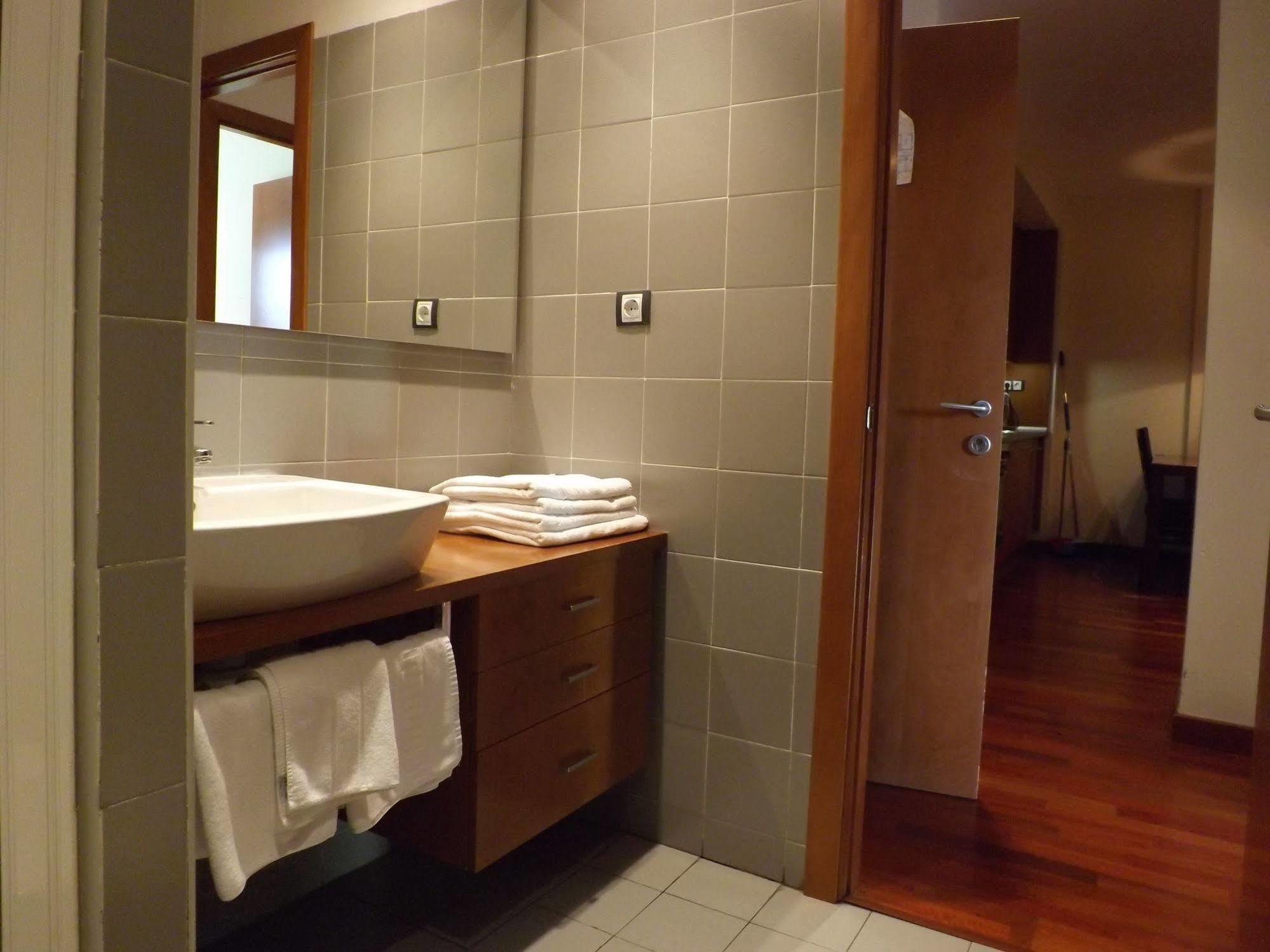 Roca Nevada Suites Villanua Luaran gambar